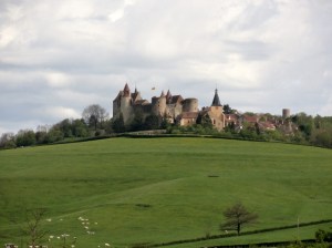 kasteel vanaf kanaal