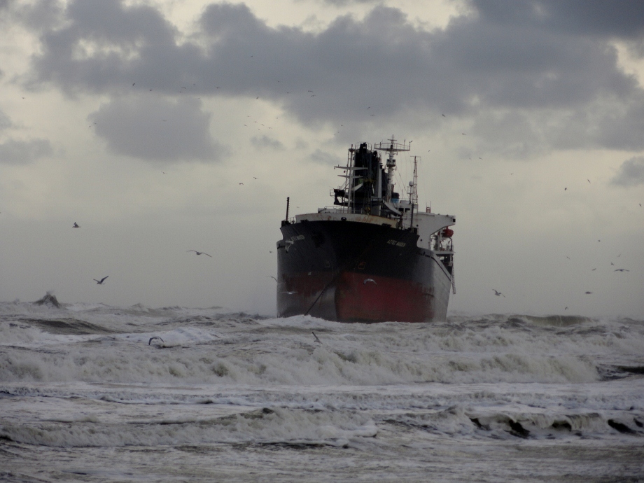 Wijk aa Zee, gestrand schip