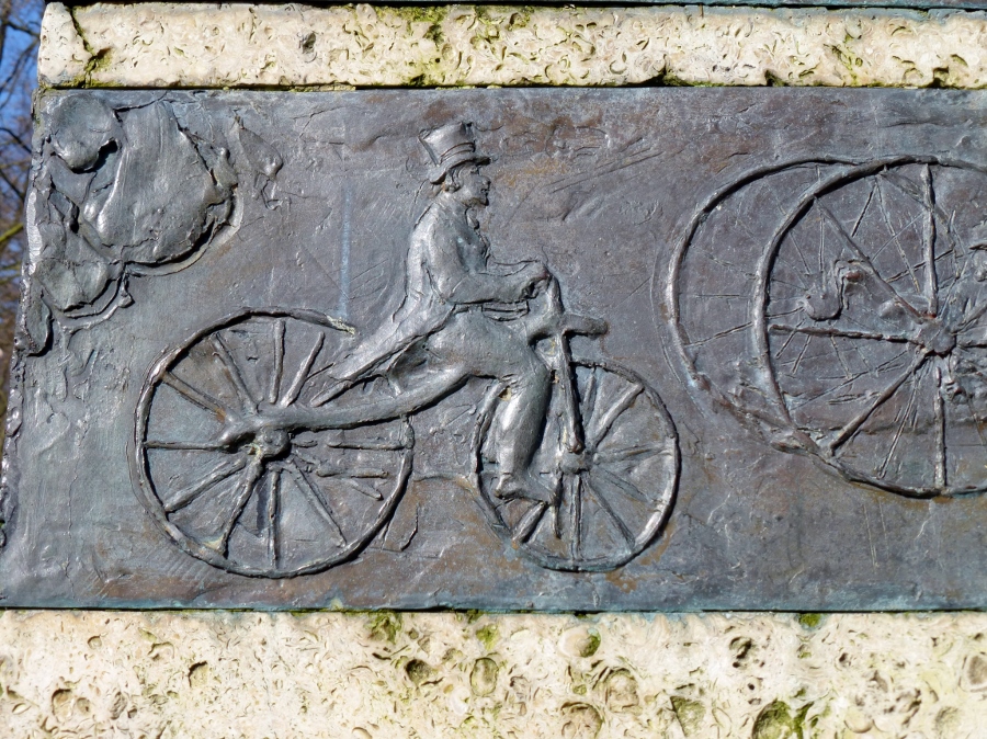 Fragment uit het monument 'Rijwielvereniging Utrecht Met Omstreken'